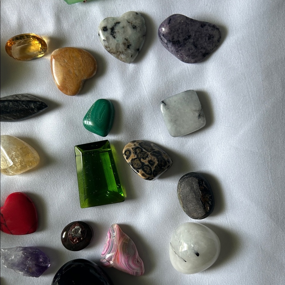 Natural Assorted Stone And Crystals Collection - Picture 12 of 16